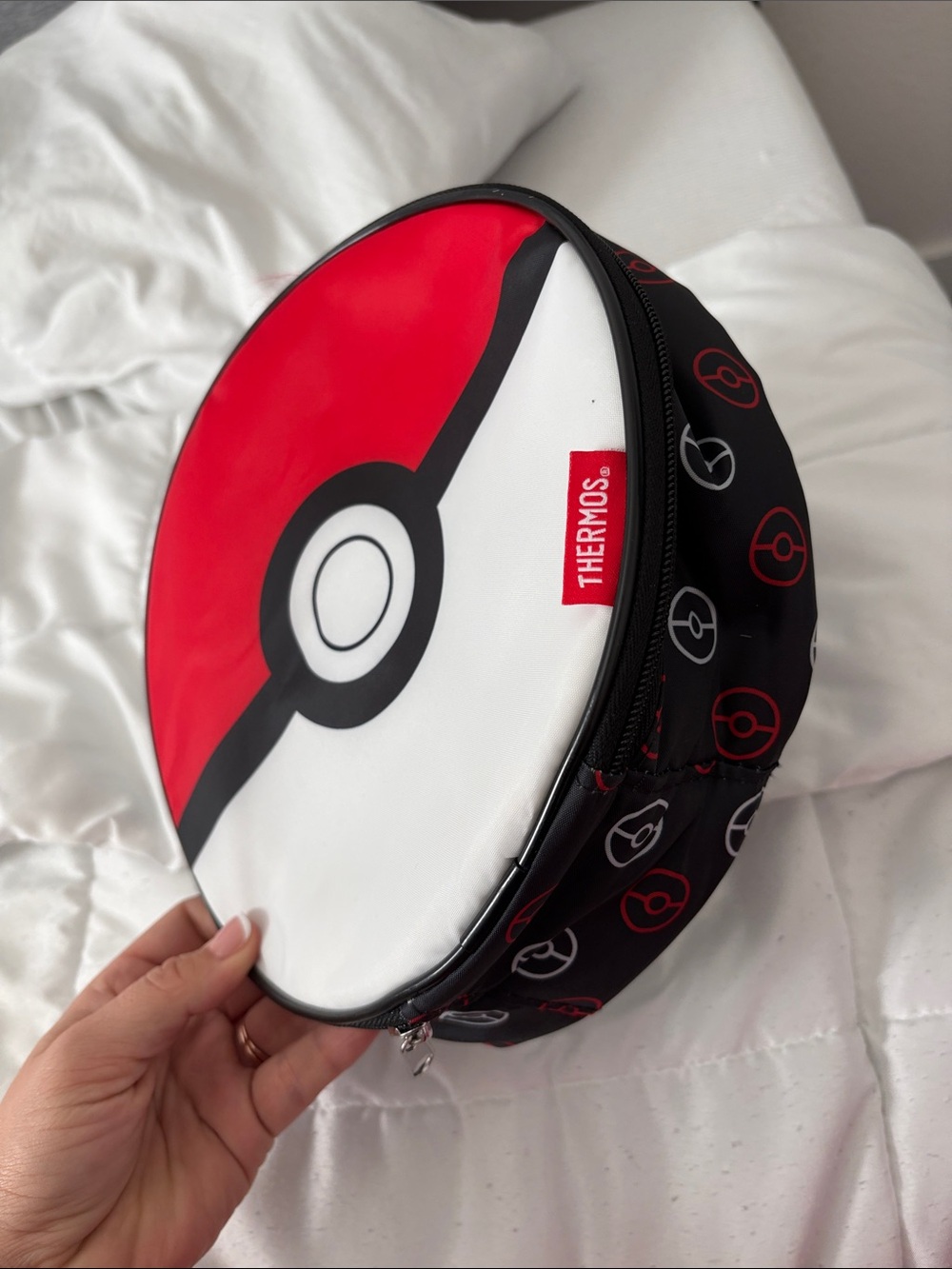 Thermos Kids Red, White & Black Poké Ball Insulated Lunch Bag